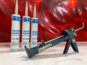 lot 723 image: Caulking Gun with 3 Tubes of 3M Urethane Sealer, Part No. 08607