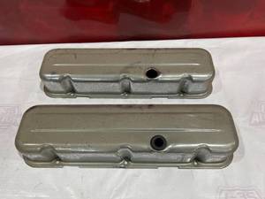 lot 101 image: Metal Valve Covers in Silver Finish