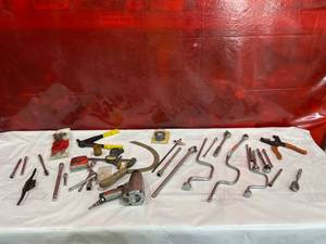 lot 152 image: Hand Tools and Accessories Including Wrenches, Sockets
