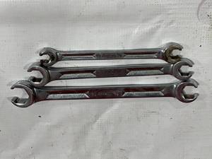 lot 314 image: Three Snap-on Open-End Wrenches