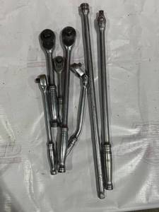 lot 315 image: Snap-On Chrome Ratchets and Breaker Bars