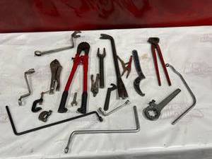 lot 330 image: Hand Tools Including Bolt Cutters and Wrenches