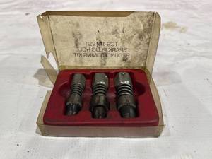 lot 353 image: Snap-On TCS-1418ST Spark Plug Hole Reconditioning Kit