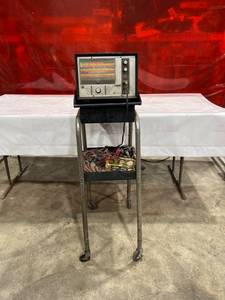 lot 209 image: Sun Electric Corporation Automotive Analyzer on Rolling Stand
