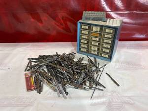 lot 553 image: Drill Bits and Metal Drawer Organizer