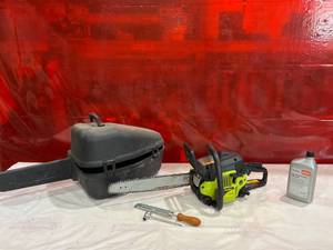 lot 816 image: Poulan Model P3416 16Inch Gas Chainsaw with Accessories