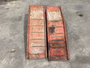 lot 744 image: Red Metal Automotive Ramps