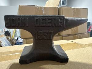 lot 42 image: John Deere Metal Anvil 4 12 Long