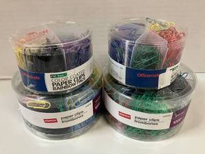 lot 143 image: Colored Paper Clips