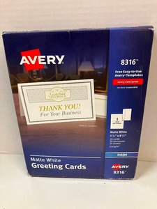lot 1 image: Avery Greeting Cards