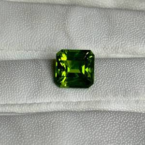 lot 27A image: 4.90 Carat Natural Peridot  Square Emerald Cut Estimated Retail $900 VIDEO
