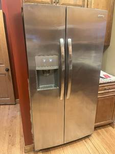 Frigidaire SidexSide Stainless Frig