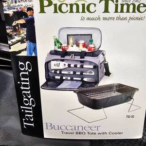 lot 9 image: Bucaneer Grilling and Cooler Set, as new