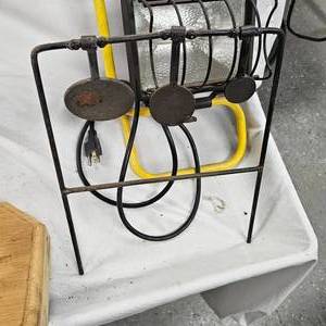 lot 26 image: Metal Spinning Target, Worklight, Deer Plaques