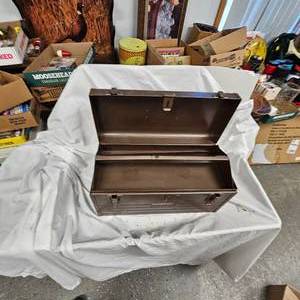 lot 34 image: Craftsman Tool Box wLift Out Tray