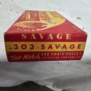 lot 107 image: 303 Savage Top Notch 1950s-60s, Full Box