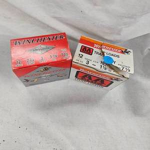 lot 112 image: 2 Boxes Winchester 12ga 7 12