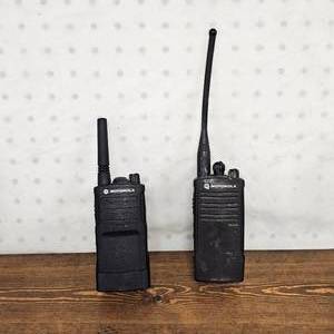 lot 182 image: Motorola Radios works