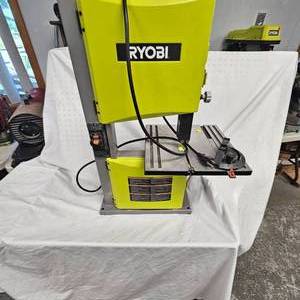 lot 231 image: Ryobi Bandsaw