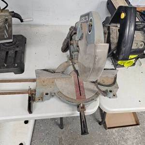 lot 238 image: Delta 10 Miter Saw