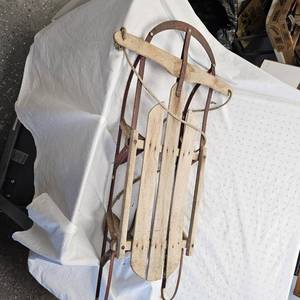 lot 250 image: 1950s wood Sled