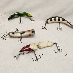 lot 223 image: 4 Vintage Wood Fishing Lures