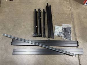 lot 8 image: EXTREME MAX TIRE RACK
