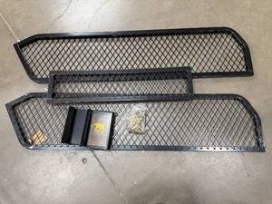 lot 55 image: POLAR TRAILER SIDE RAIL KIT