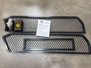 lot 63 image: POLAR TRAILER SIDE RAIL KIT