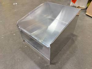 lot 71 image: EXTREME MAX HELMET SHELF