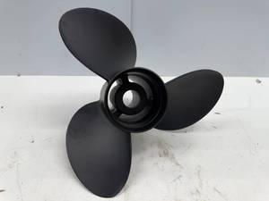lot 105 image: SOLAS ALUMINUM PROPELLER