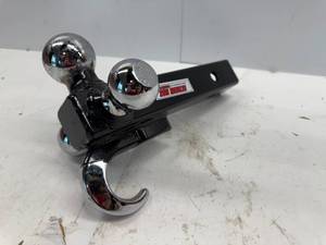 lot 152 image: EXTREME MAX TRI-BALL WITH HOOK