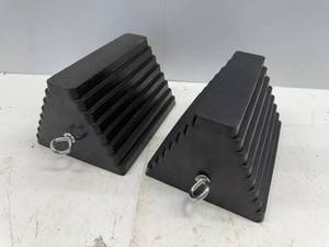 lot 186 image: EXTREME MAX WHEEL CHOCKS