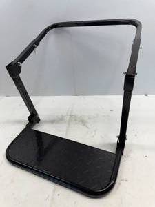lot 216 image: EXTREME MAX TIRE STEP