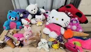 lot 40 image: Large group of plush toys