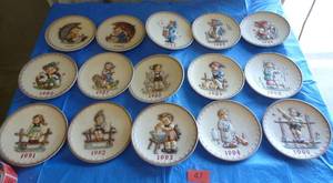 lot 47 image: Lot of 15 Collectible Goebel Hummel plates 1981-1995