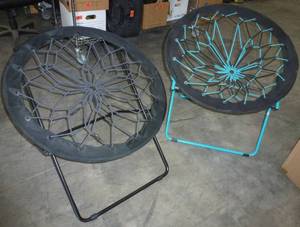 lot 73 image: Two folding bungie chairs