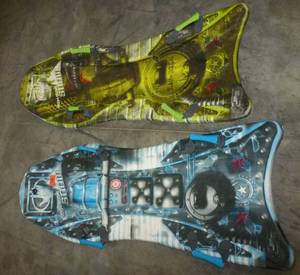 lot 74 image: Two snow boards