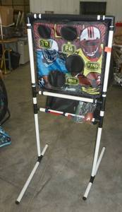 lot 75 image: Football toss game