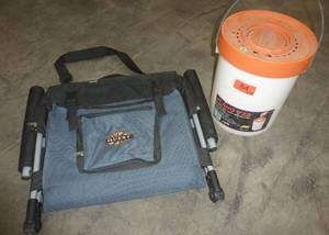lot 84 image: Nice fishing chair with tackle bag and bait pail