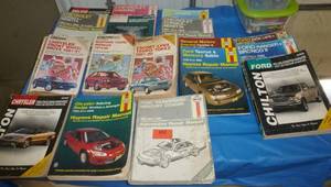 lot 102 image: Large lot of car repair manuals