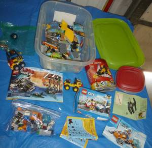 lot 103 image: Lego collection