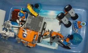 lot 104 image: Lego 60036 antarctic