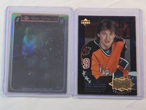 lot 32 image: Lot of 2 Wayne Gretzky Cards 1996 Upper Deck Insert No. G17 & 1990 Hockey Super Stars Holograph