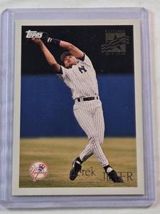 lot 43 image: Derek Jeter 1996 Topps Future Star No. 219