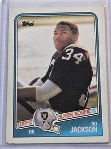 lot 75 image: Bo Jackson 1988 Topps Super Rookie No. 327