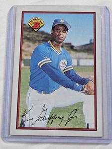 lot 289 image: Ken Griffey Jr. Rookie 1989 Bowman #220 - Seattle Mariners Baseball Card
