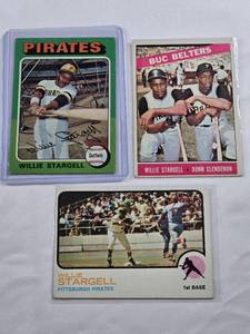 lot 346 image: Lot of 3 Willie Stargell Vintage Topps Baseball Cards from the 1970s