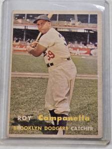 lot 398 image: Roy Campanella 1957 Topps #210 - Brooklyn Dodgers Vintage Baseball Card