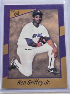 lot 420 image: Ken Griffey Jr. Rookie 1989 #2 - Seattle Mariners Baseball Card